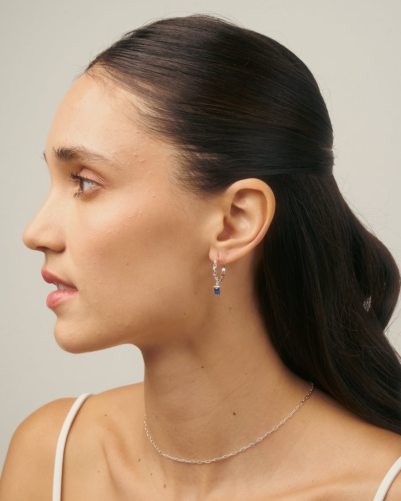 Pilar Ohranhänger