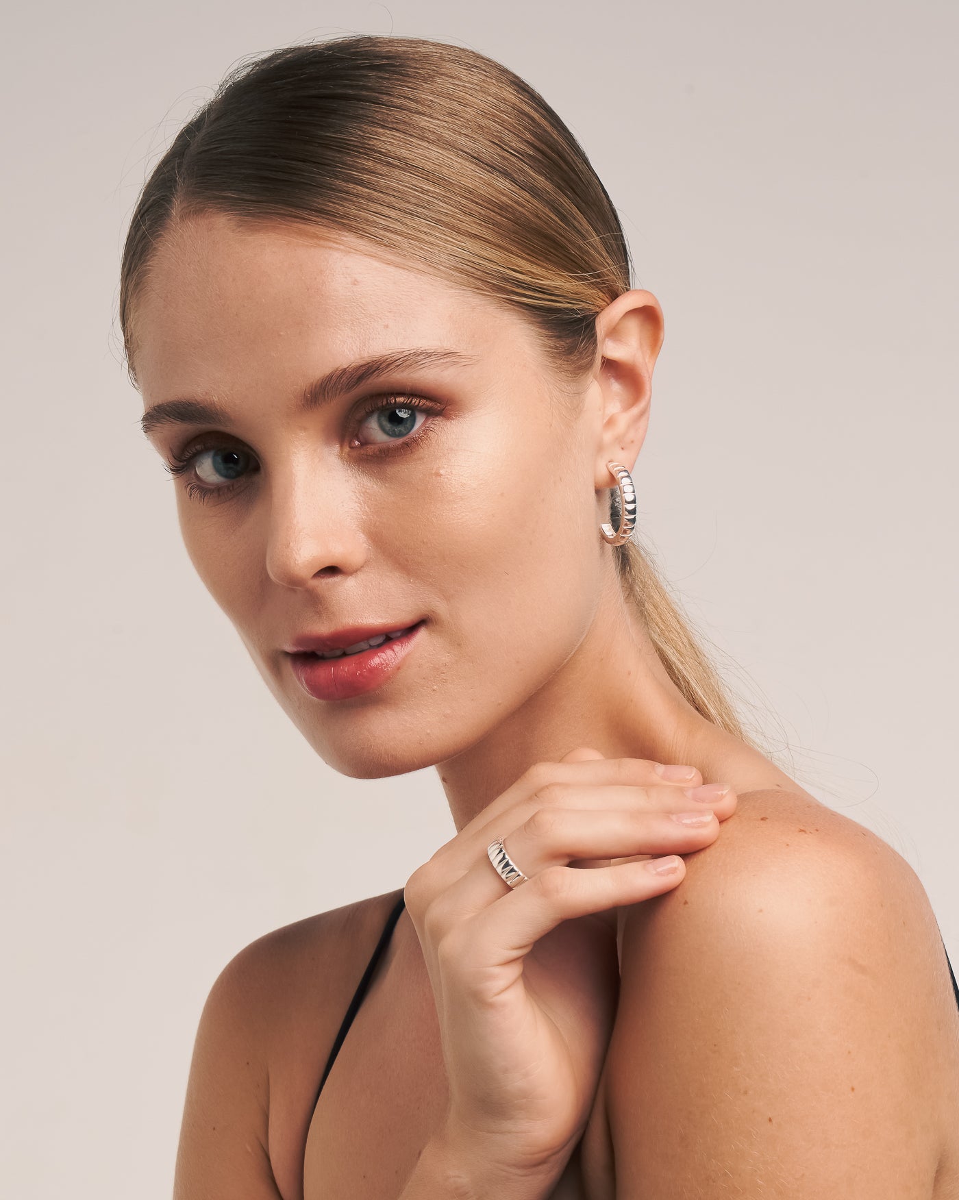 Valentina Hoop Earrings