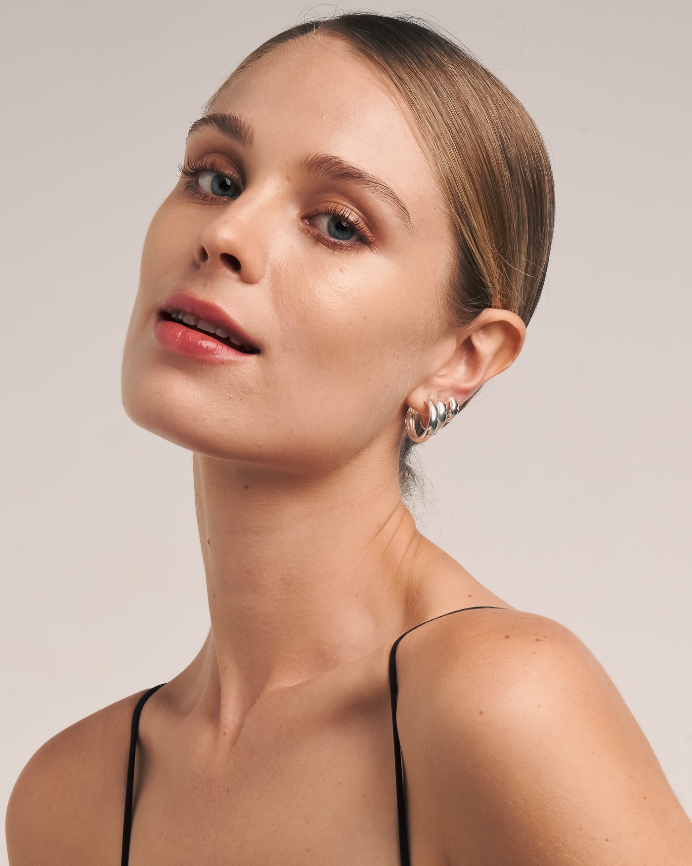 Boucles d'oreilles créoles audacieuses