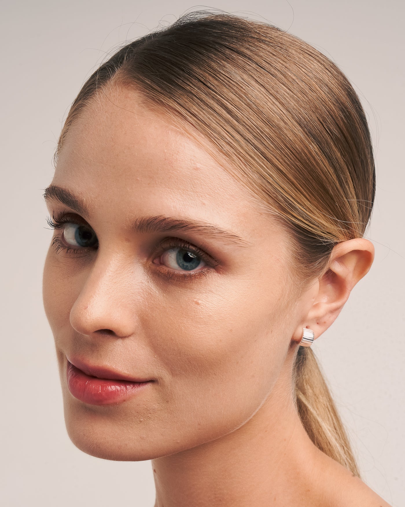Mini Valentina Hoop Earrings