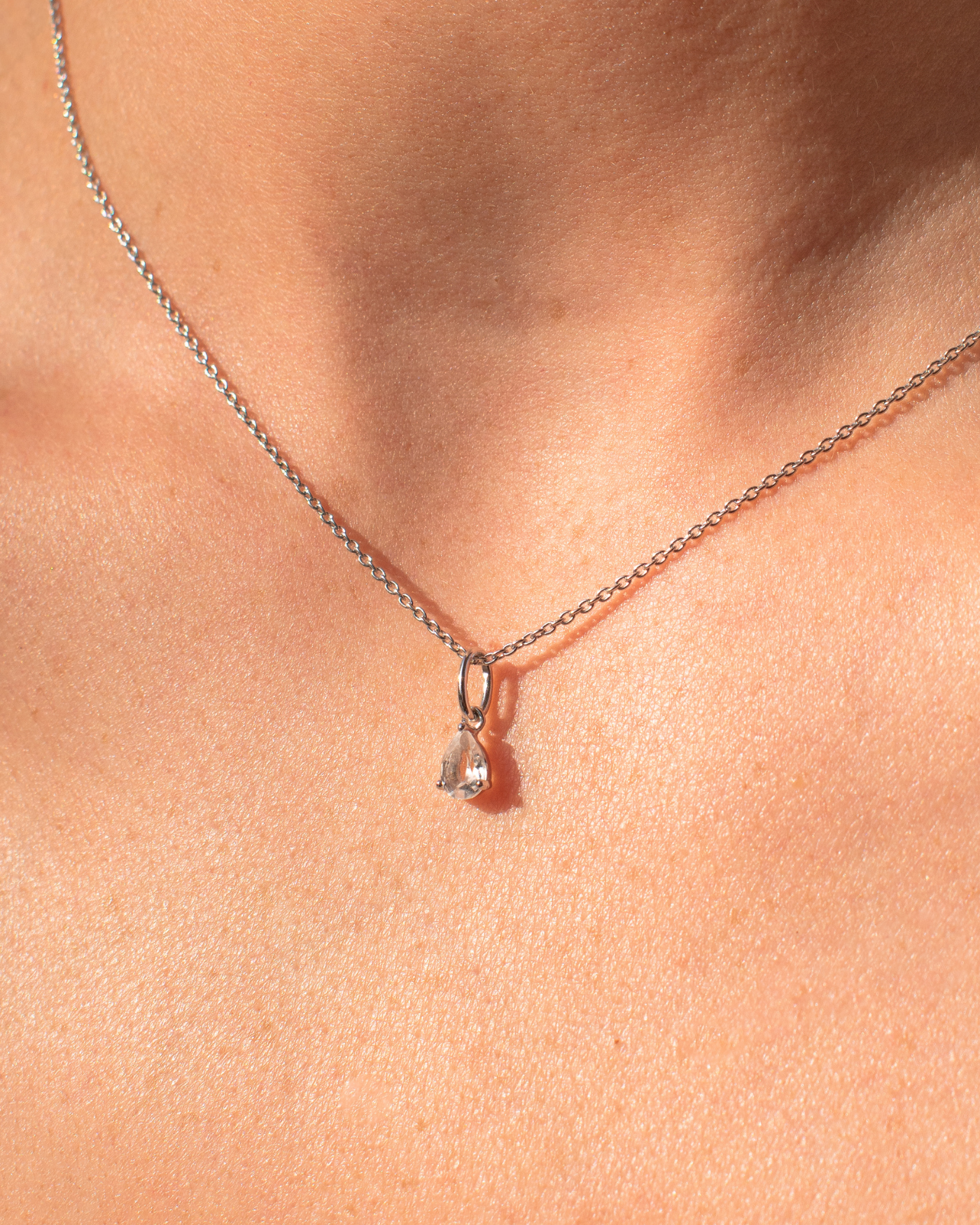 Thara Solitaire Halskette